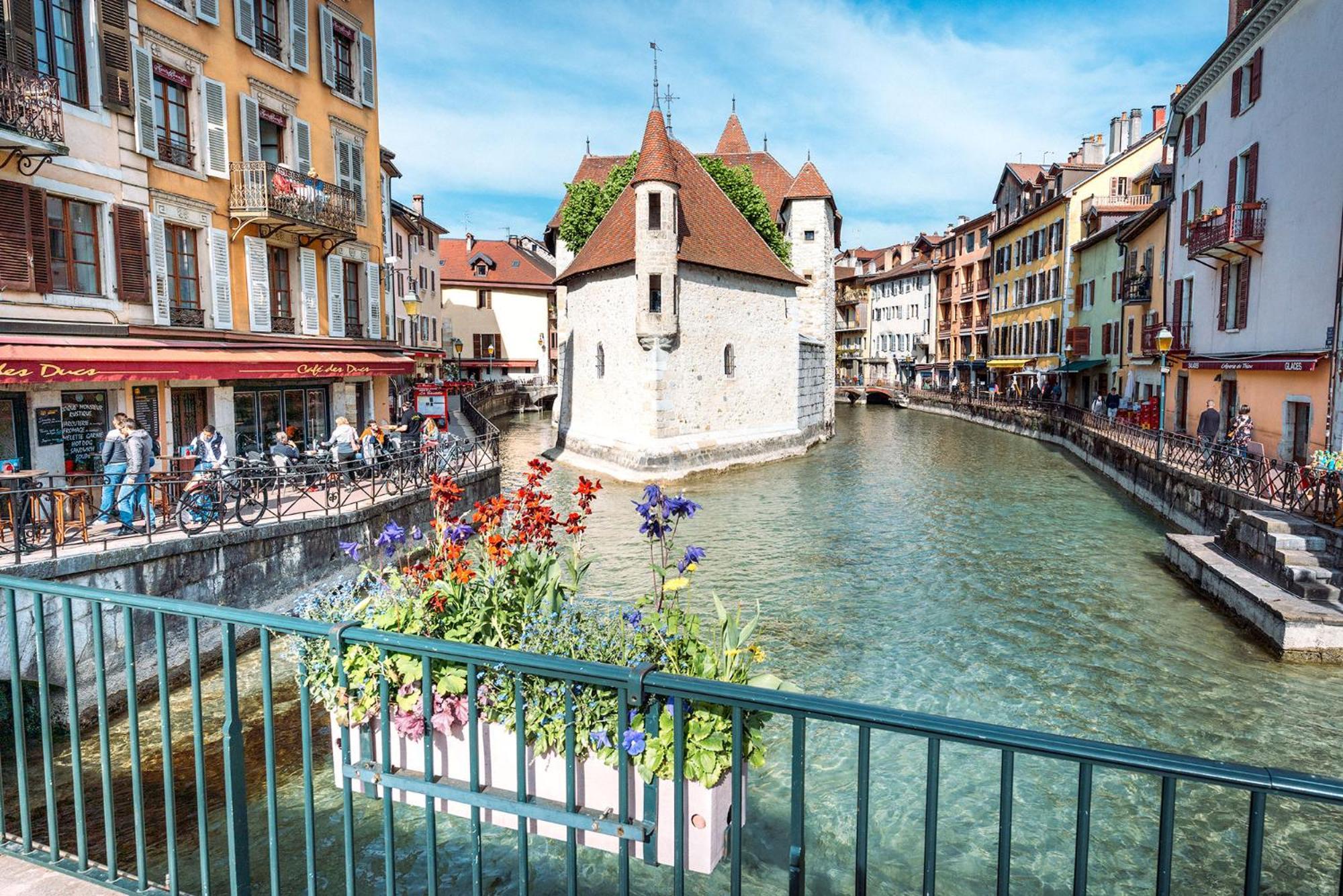 Paradise Apartment Near Downtown Lake & Free Parking - Local Bike Annecy Bagian luar foto