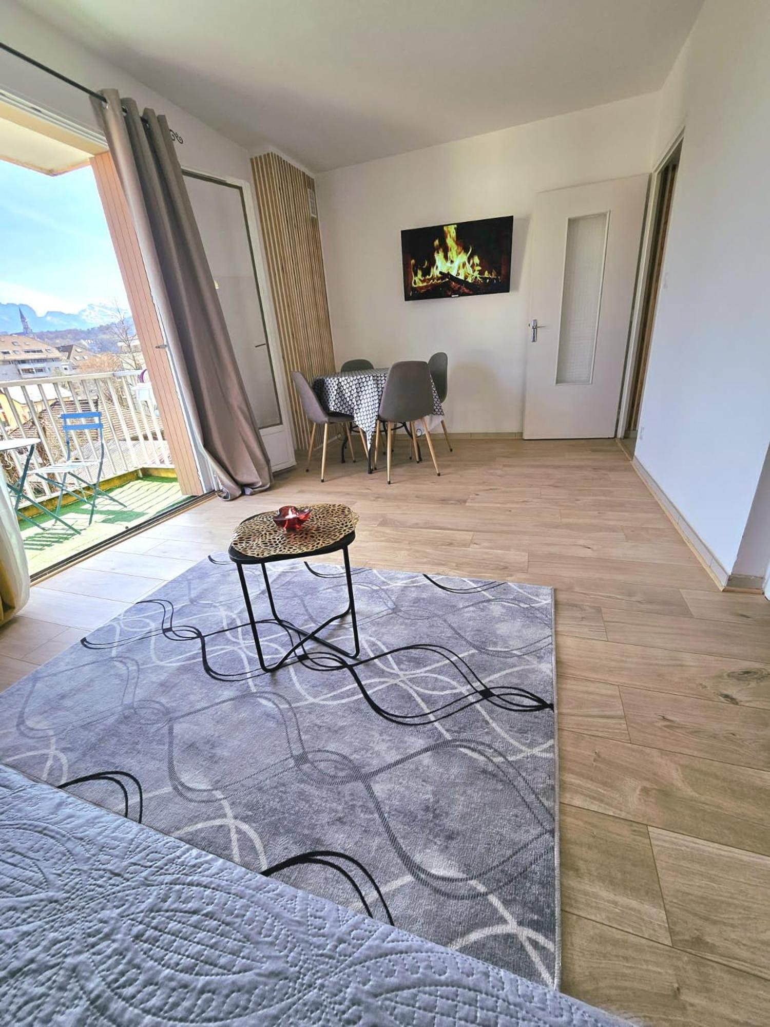 Paradise Apartment Near Downtown Lake & Free Parking - Local Bike Annecy Bagian luar foto